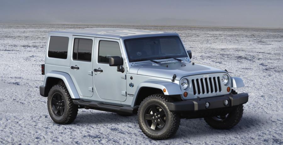 Jeep Wrangler Unlimited Arctic 2012 года  (фото 29 из 35)